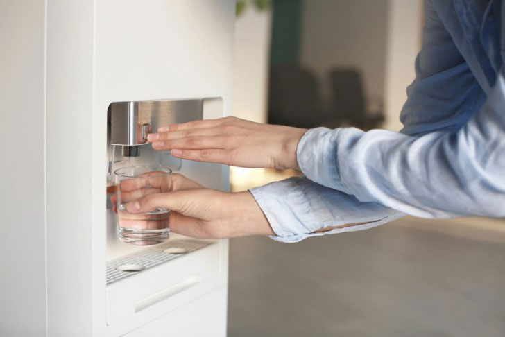 Fontaines à eau sur réseau ou avec bonbonnes